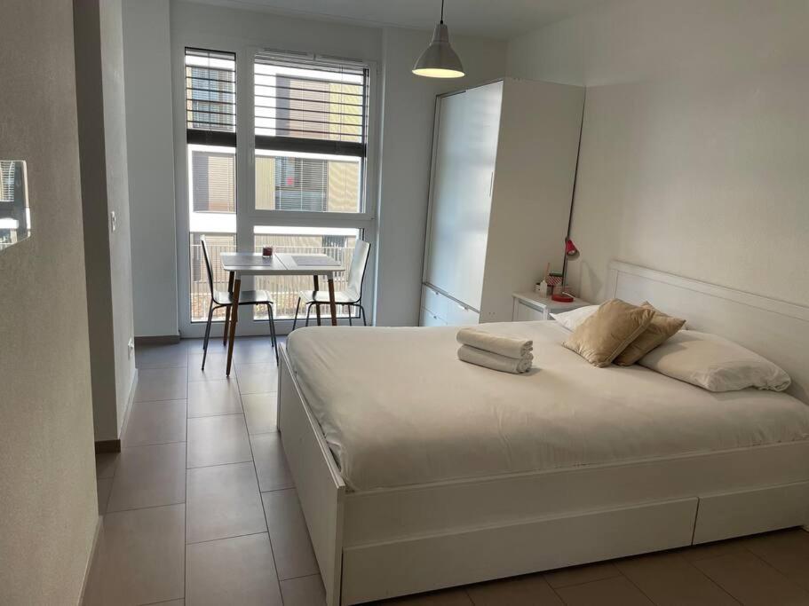 Joli Studio Confortable ! Prilly Esterno foto