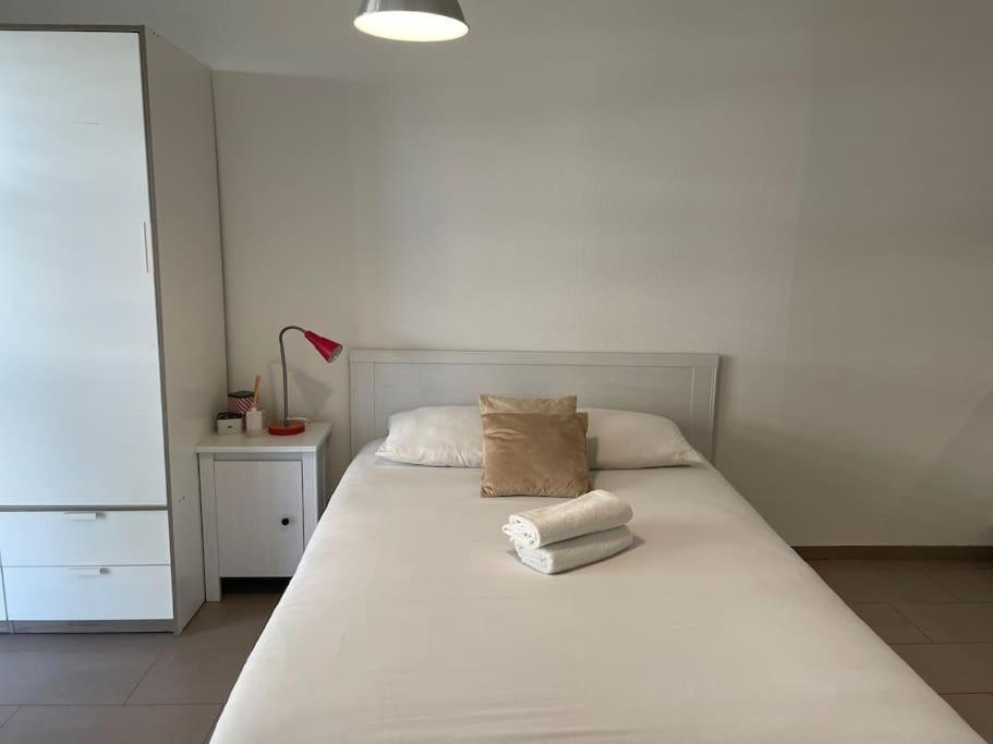 Joli Studio Confortable ! Prilly Esterno foto